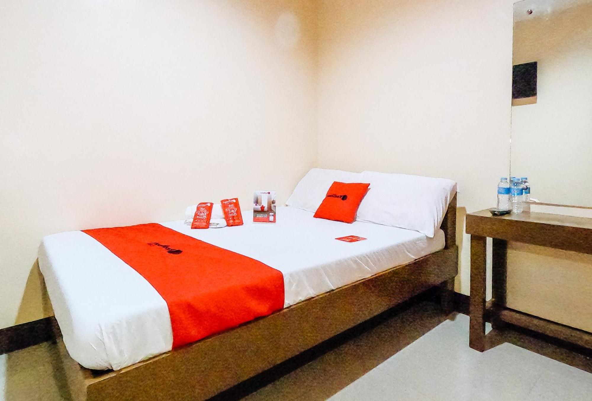 Reddoorz @ Pamaong Street Otel Tagbilaran Dış mekan fotoğraf