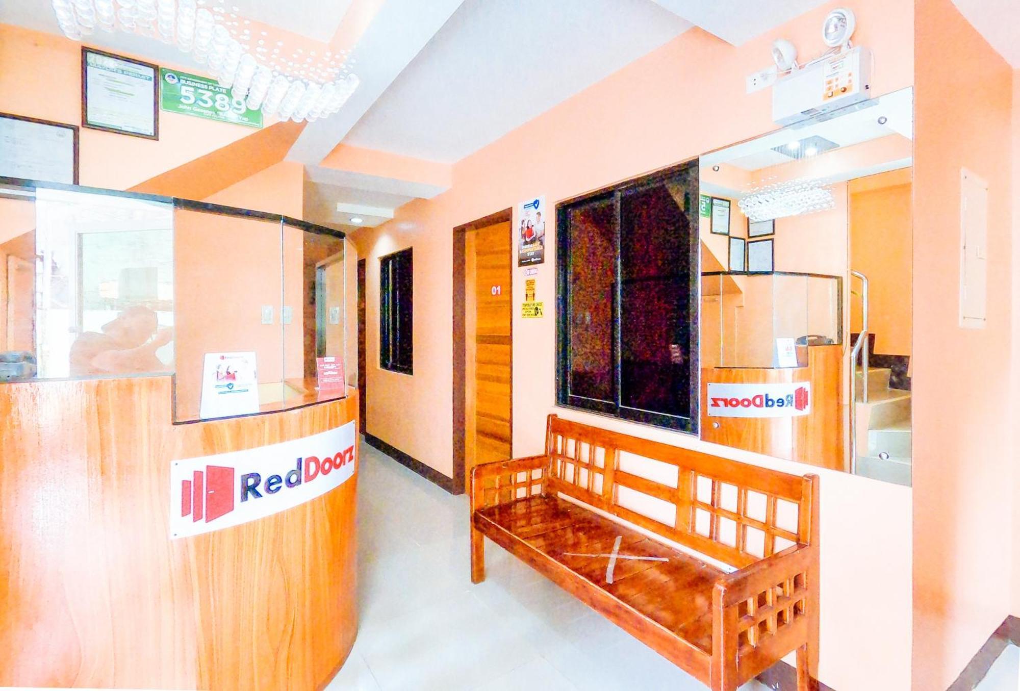 Reddoorz @ Pamaong Street Otel Tagbilaran Dış mekan fotoğraf